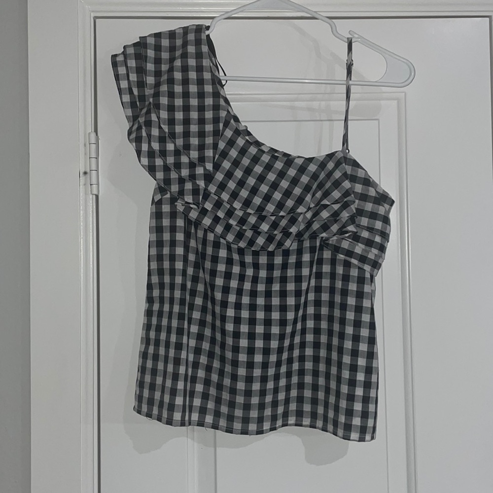 Black & white checkered top